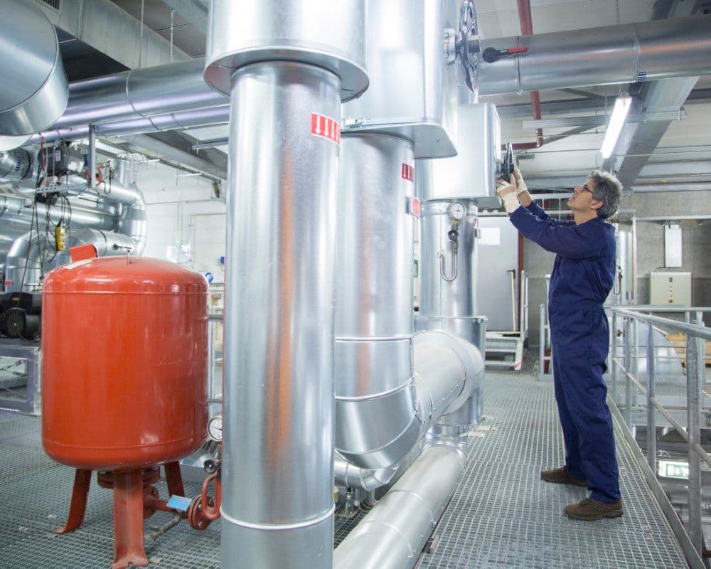 inspeccion de tubos interiores en planta con sistemas de cogeneración.jpg